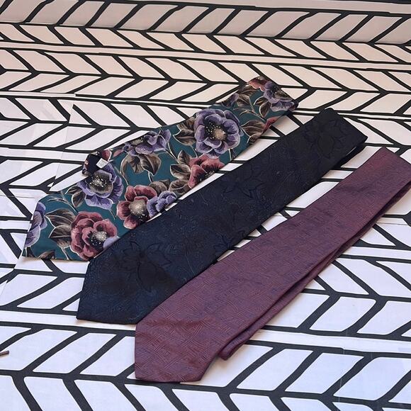 Oscar de la Renta set of three ties - Picture 1 of 7